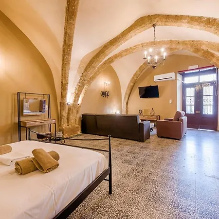 Knights Of Old Town Apartment *